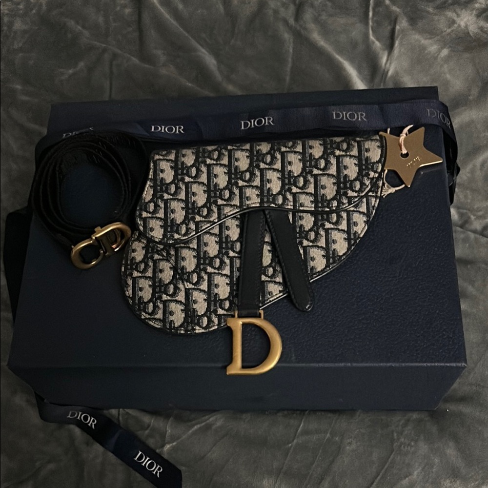 Dior Saddle Bag in Black and Gold 100% authentic 🔥🔥🔥